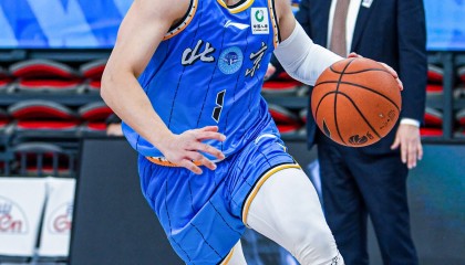 五星体育免费在线观看-许利民:最后没叫暂停是布置好的 希望在对手防守没落位时发动进攻