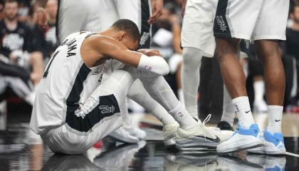 五星体育-文班亚马G4出战成疑！马刺小将发威，没“外星人”照拿捏开拓者