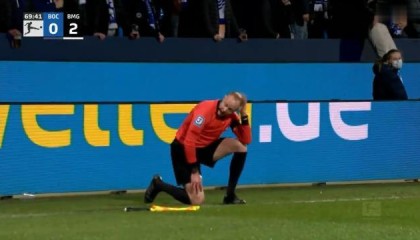 五星体育-德甲边裁被啤酒杯击伤 球场刚开放坐满就有人整事